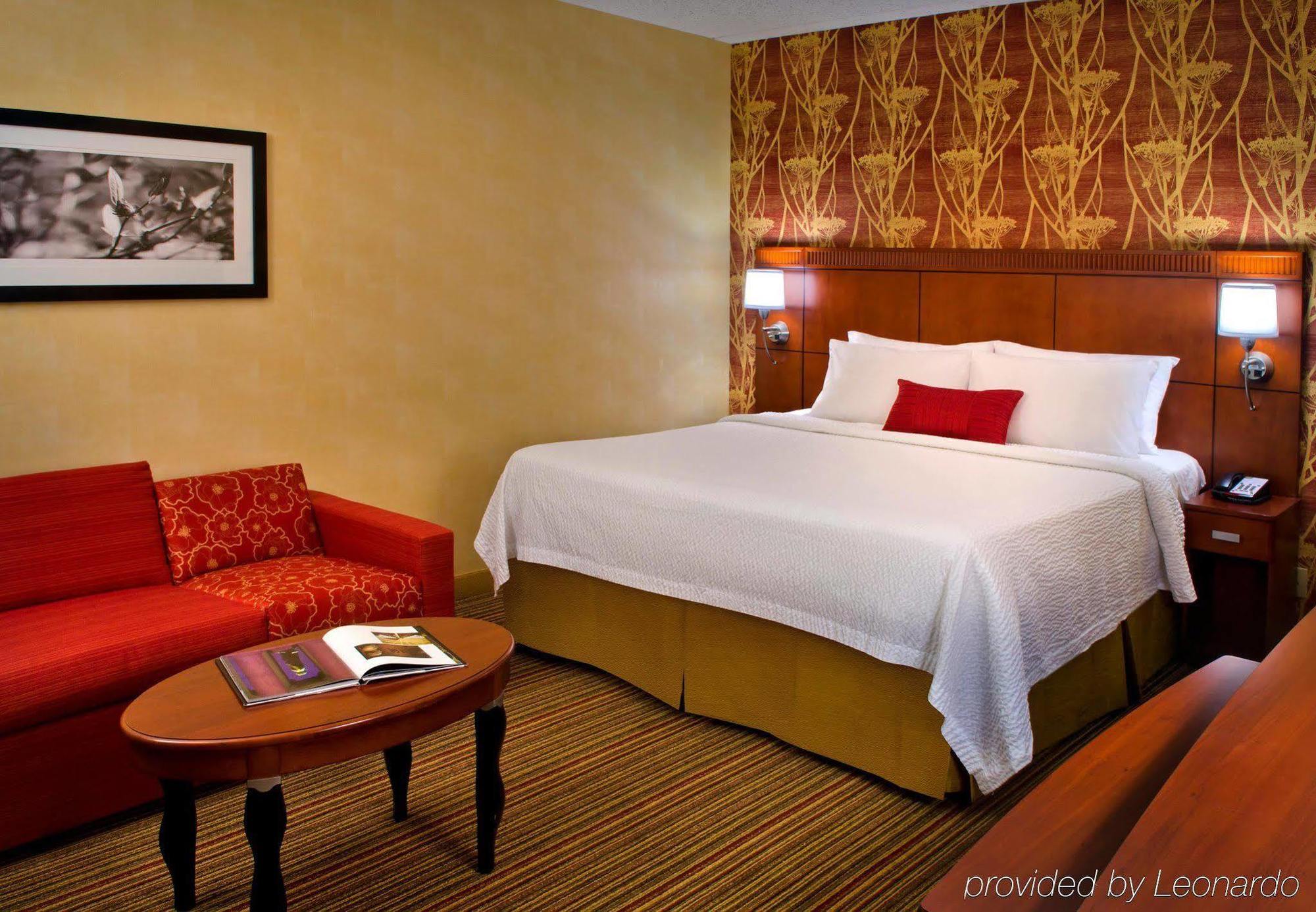 Courtyard By Marriott Mt. Laurel Hotel Mount Laurel Room photo